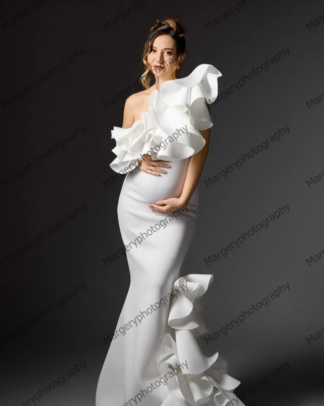 ワンショルダーフリルサテンマタニティドレスふわふわ袖妊婦ガウン写真撮影用ファッション特別な日のドレス