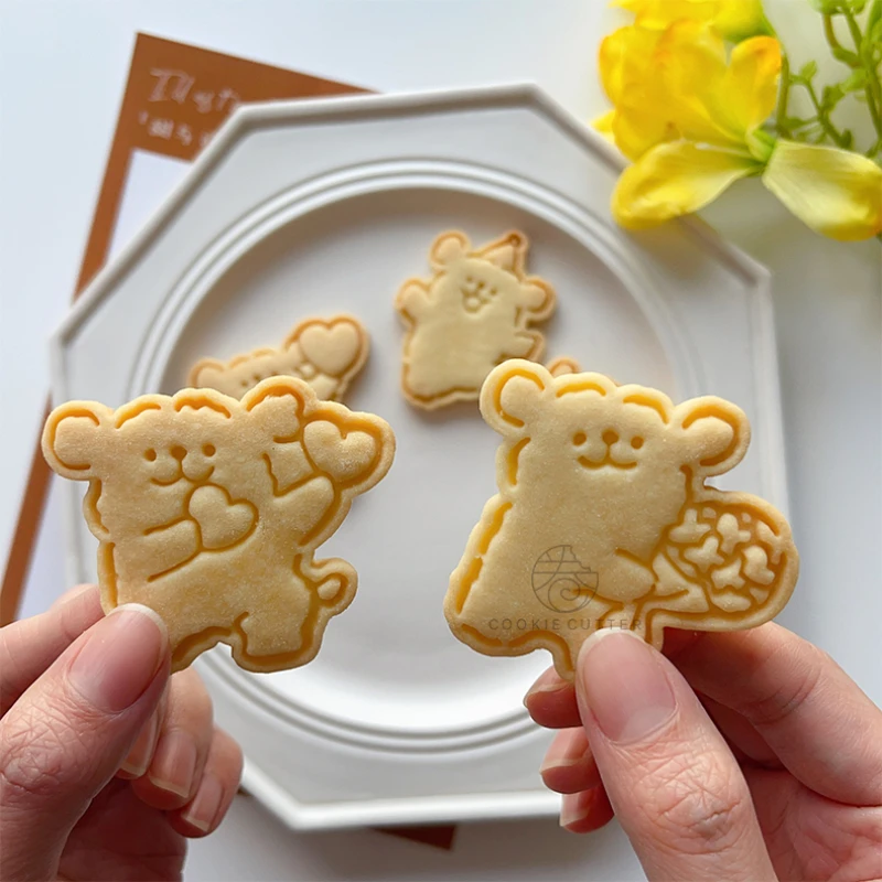 Cartoon Puppy Bear Fondant Cookie Mold Parent-child Biscuit Molds Plunger Cutters Children Sugarcraft Flip Cake Baking Tools