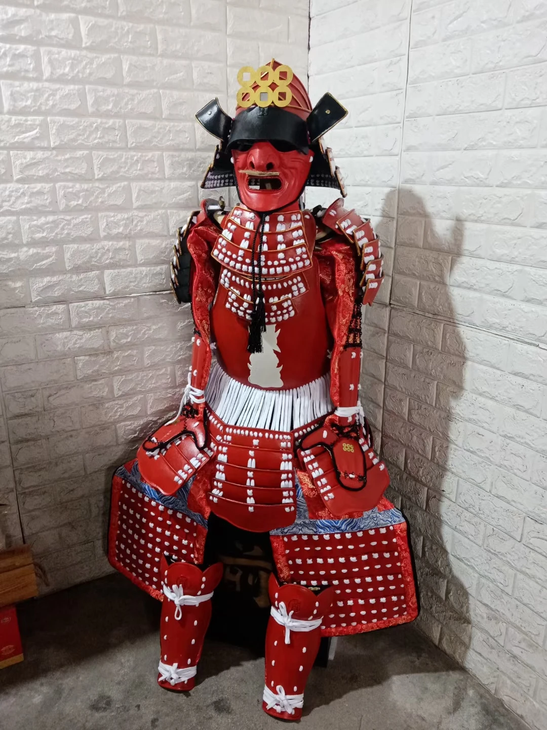 

FRP material Japanese Samurai Armor Cosplay Movie Sanadamaru Stage Performance Costs Handdragged Real Armor Japanese Armors