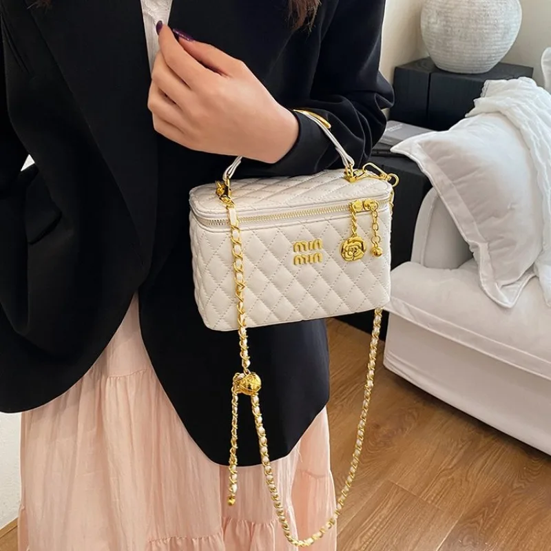 

Дизайнерская шикарная сумка для подгузников, элегантная женская сумка через плечо, роскошная кожаная сумка-тоут, минималистичная винтажная модель с уникальным логотипом в виде буквы.