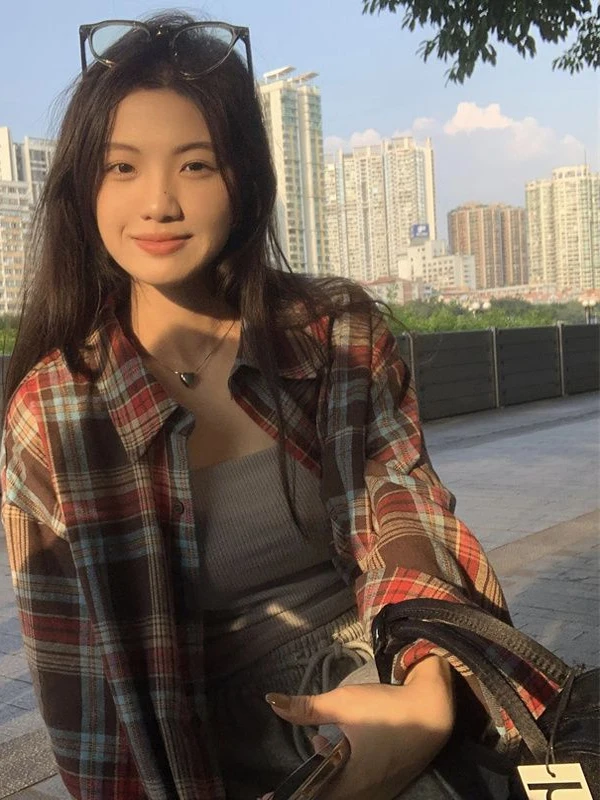 

Retro Faion Color Blo Plaid Long Sve Women's irt Spring 2026 Loose Versatile Casual Sle Button down Coat Jaet