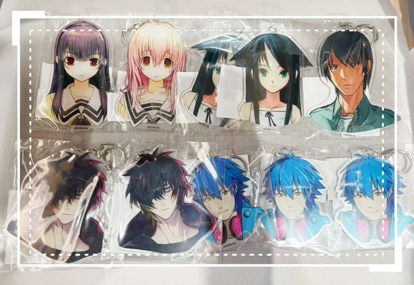 Llavero de Acrílico con Diseño de Anime Saya para Mujer y Hombre ‌ TU Y MÍ Y ELLA: Una Historia de Amor ‌   Accesorios de adorno colgante, regalo para un amigo