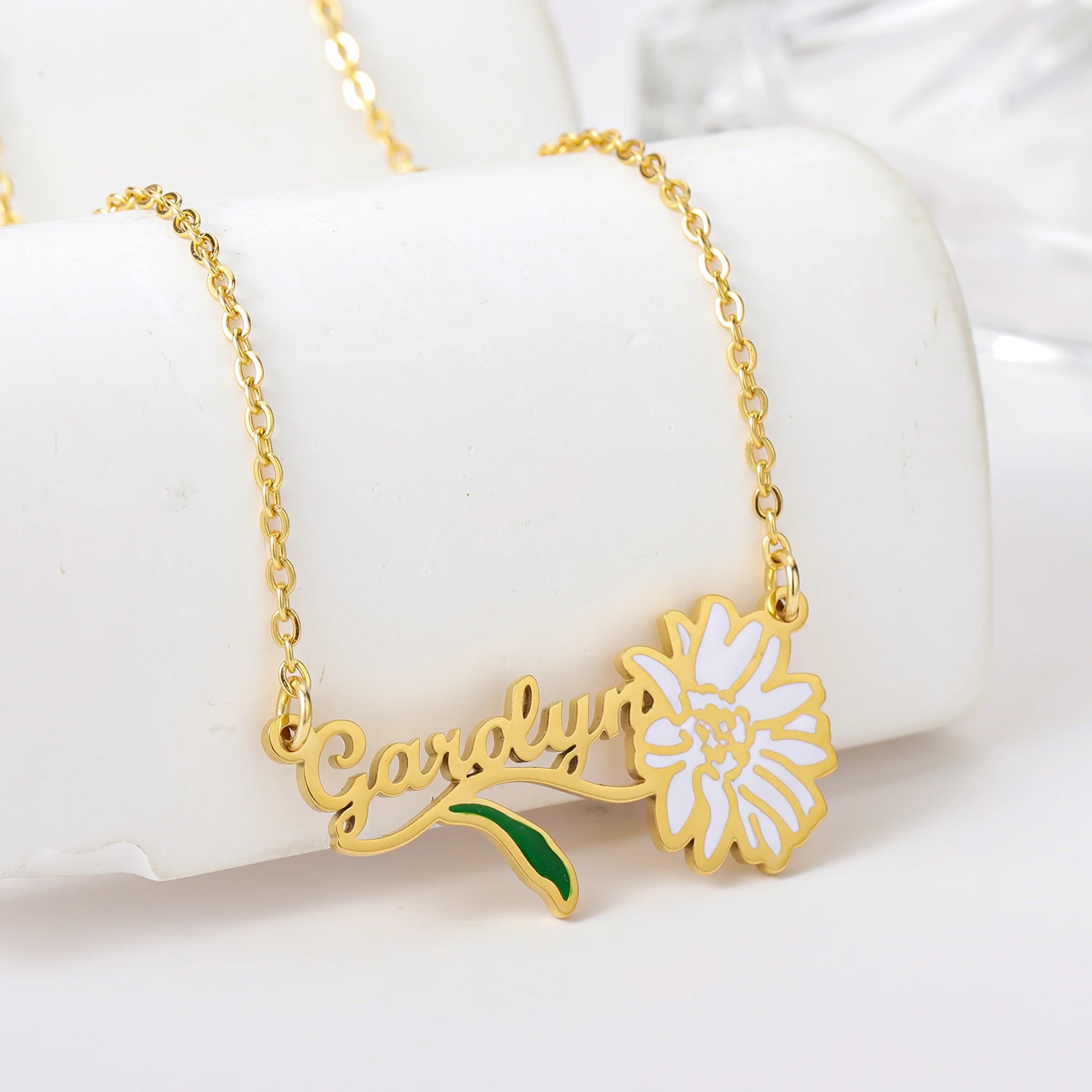 

Custom Name Necklace Personalized Daisy Flower Pendant 18K Gold Plated Jewelry Stainless steel Enamel Name Pendant For Her