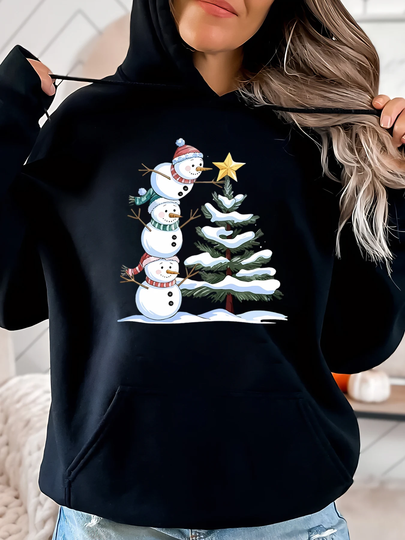

Праздничная толстовка с принтом снеговика и рождественской елки, женская повседневная зимняя одежда, черная, больших размеров