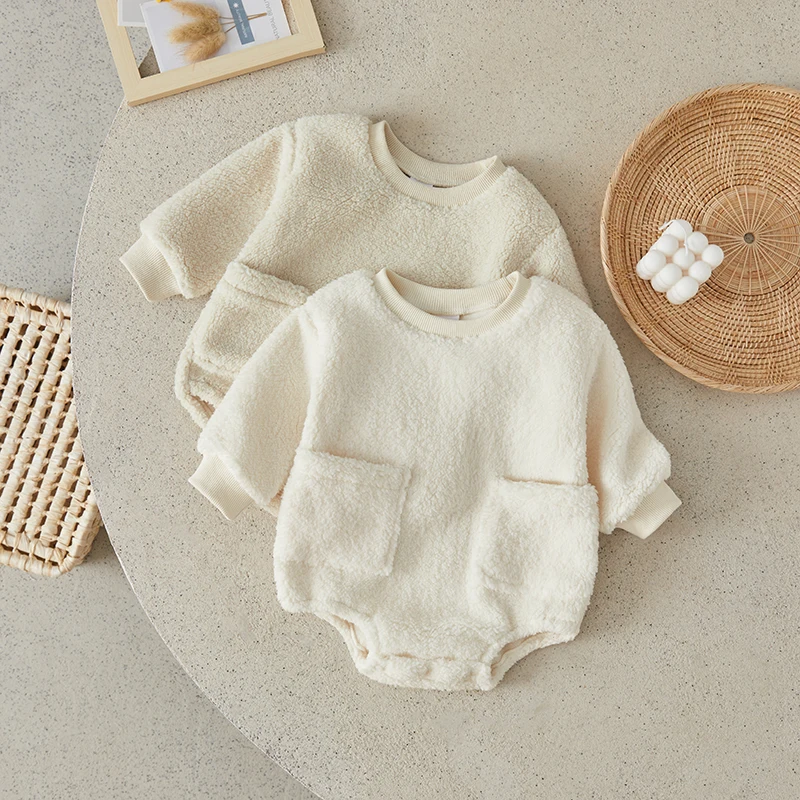 

Suefunskry Baby Autumn Winter Fuzzy Romper Solid Color Long Sleeve Round Neck Fleece Bodysuit with Pockets Infant Warm Outfit