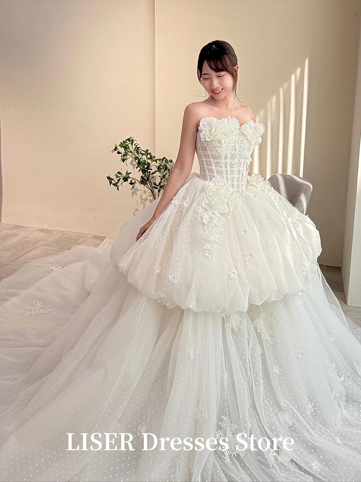 Liser Sweetheart A-Line Tiered Luxury Korea Wedding Dresses Silk Lace Appliques Elegant Bridal Gowns Customized Photo Shoot