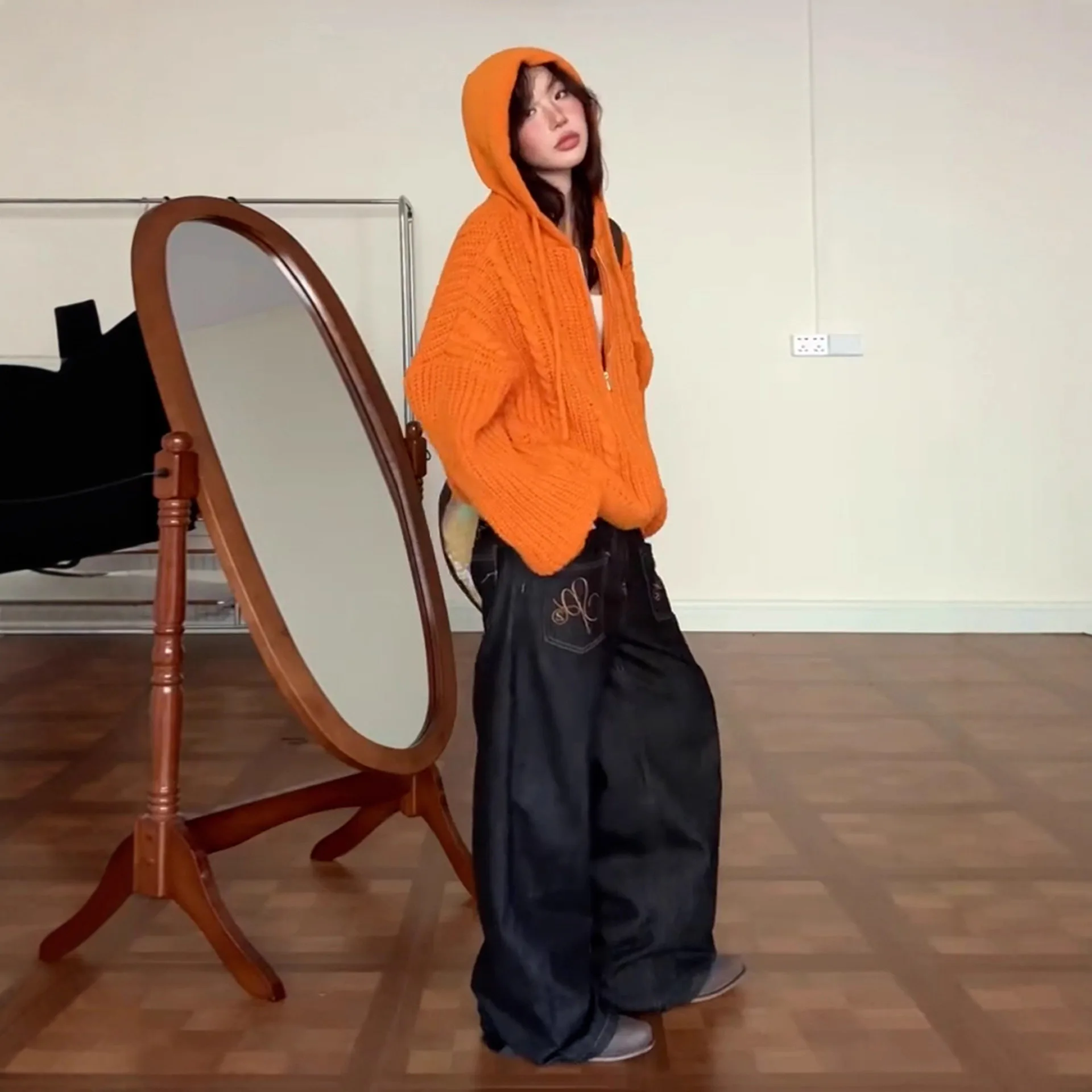 

2025 Orange Sweater Coat for Women Autumn 2025 New Knitted Cardigan Top