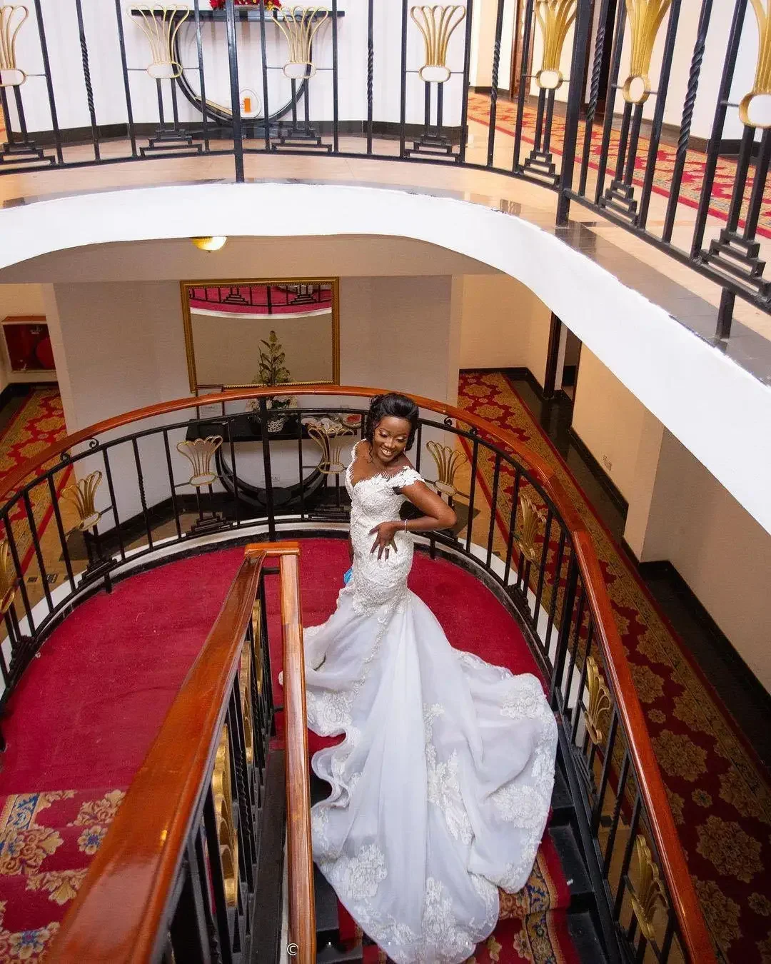 Aangepaste Plus Size Arabische Luxe Kant Kralen Trouwjurken Pure Hals Zeemeermin Bruidsjurken Vintage Bruidsjurken Robe D