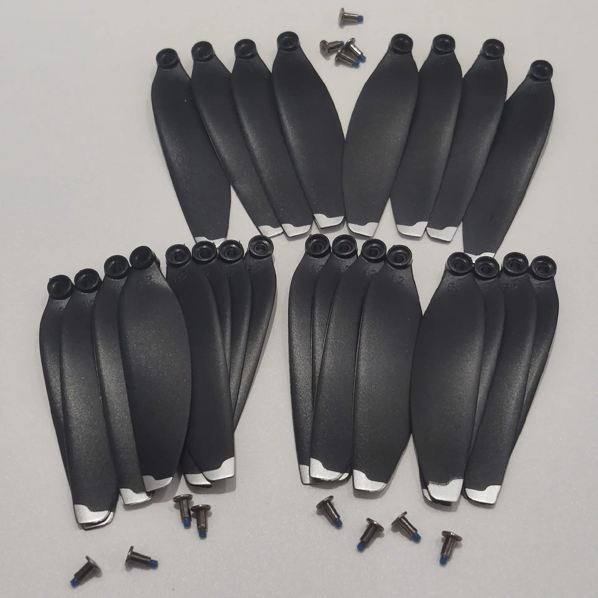 Spare Parts CW CCW Propeller Blade Accessories 24PCS for LYZRC L500Pro GPS Drone L500 PRO Foldable Brushless L500 Pro RC Drones