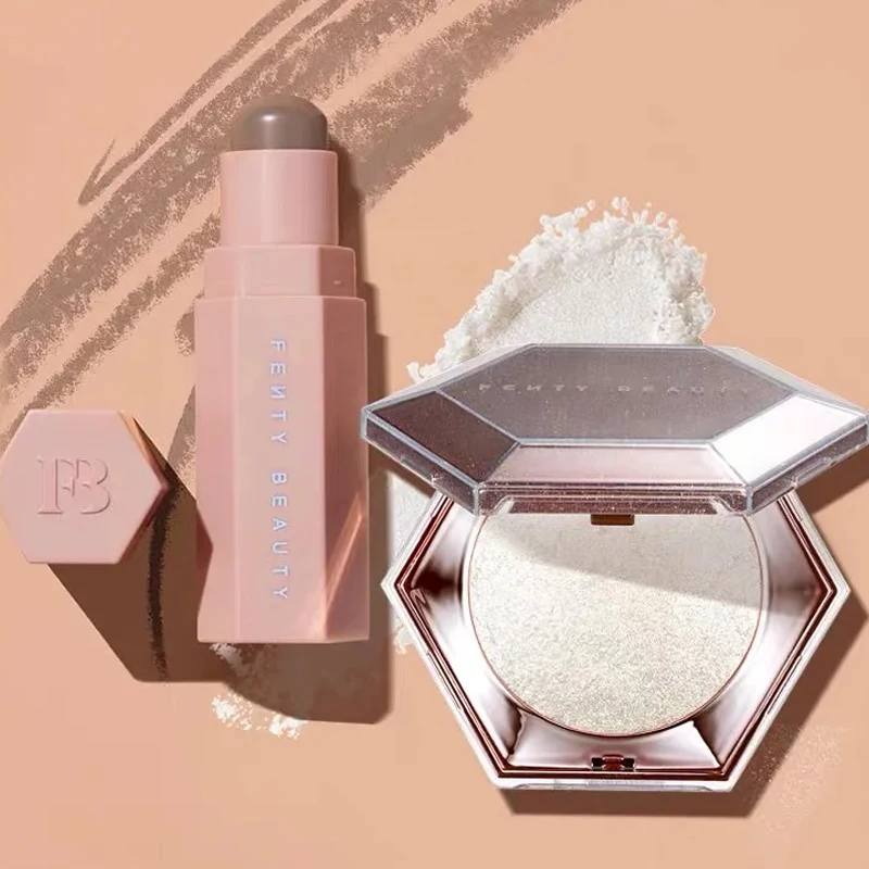 マルチカラー保湿シャイニーリップスティック初心者向けリキッドリップスティック輪郭スティック滑らかで耐久性のあるルースパウダーオイルコントロール防水