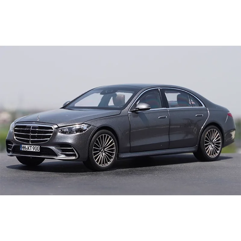 Diecast 1:18 Scale S600 AMG W223 Alloy Vehicle Model Finished Simulation Collection Decoration Gift Toys Display