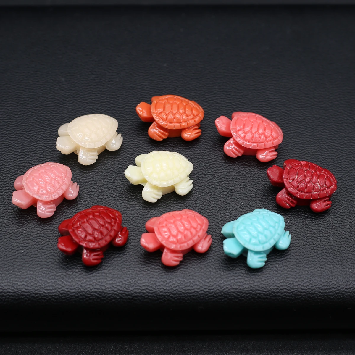 Resin Turtle SynthesisCoral Beads 20mm Carved Coral Loose Spacer Bead for DIY Necklace Bracelet Making Jewelry Accessories 10pcs