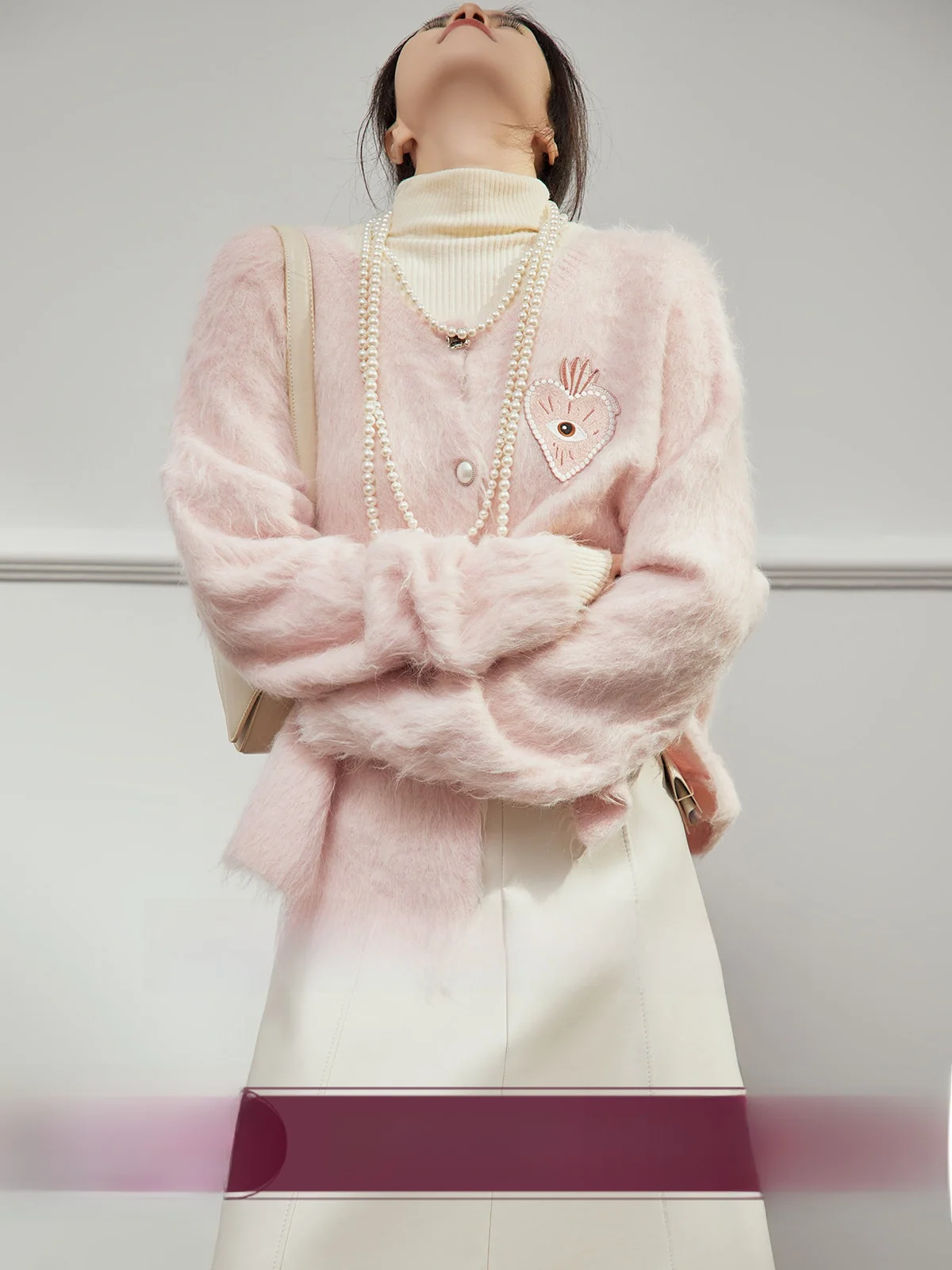 

Розовый комплект Uncle Faion для женщин: элегантный костюм-двойка (юбка и свитер) из осенней коллекции, длинный рукав