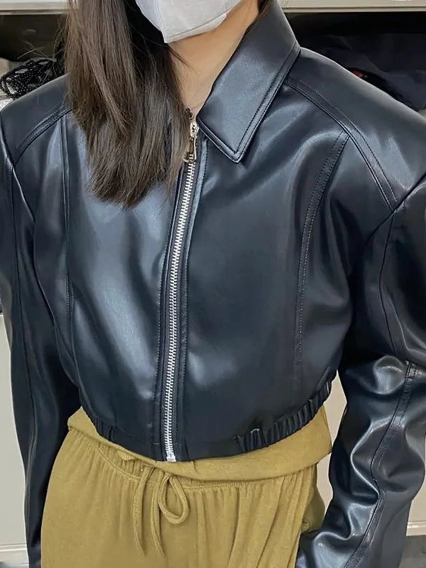 Stylish Short Leather Jacket Women's Fashion Shoulder Padded High Waist Motorcycle Jacket Hot Girl Zipper Closure PU Leather