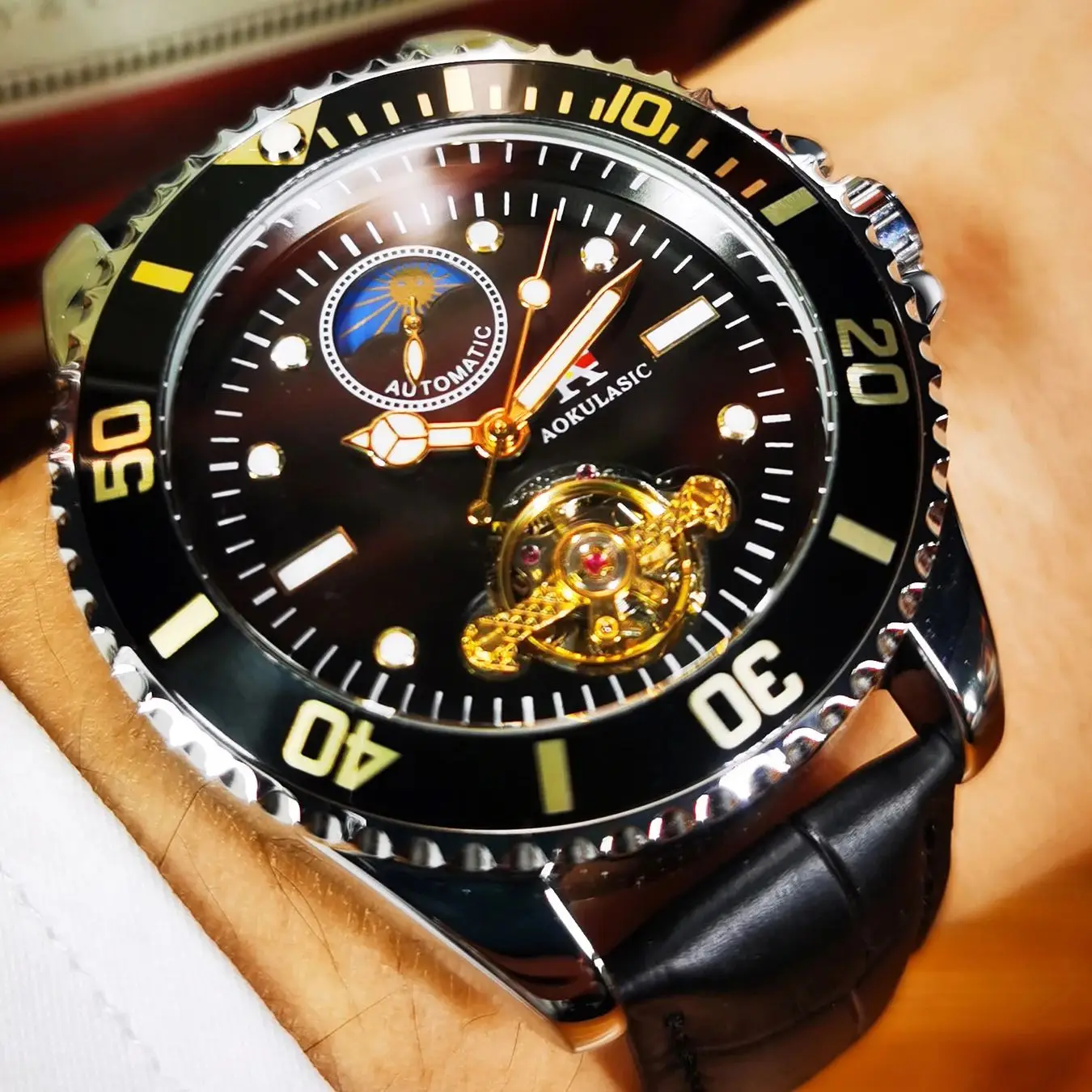 

AOKULASIC Деловые механические часы для мужчин со светящимися стрелками, кожаный ремешок, модные автоматические часы с турбийоном, лучшие брендовые подарки
