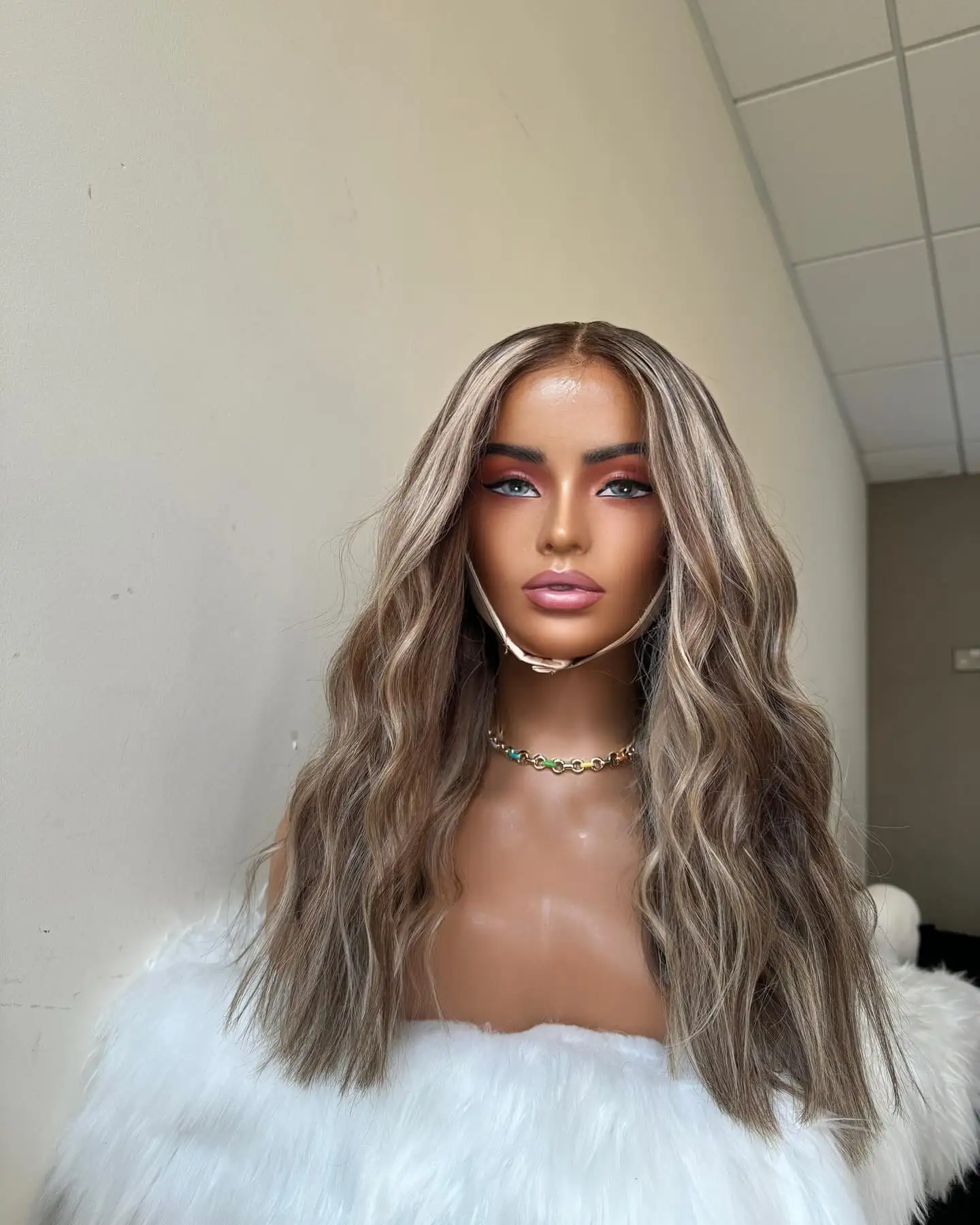 20 Inches Ombre Blonde Brown Mix Color Synthetic Lace Front Wigs Realistic Look Natural Hairline Daily Party Cosplay Wigs Female