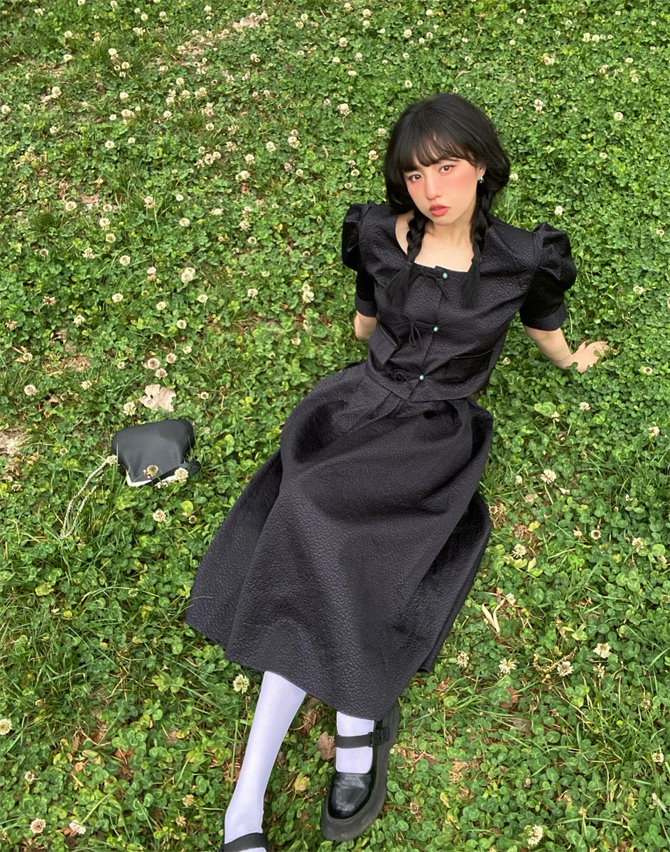 

Новый китайский комплект из топа и юбки с текстурой, с пуговицами на талии, юбка А-силуэта с высокой талией, однотонный, стильный