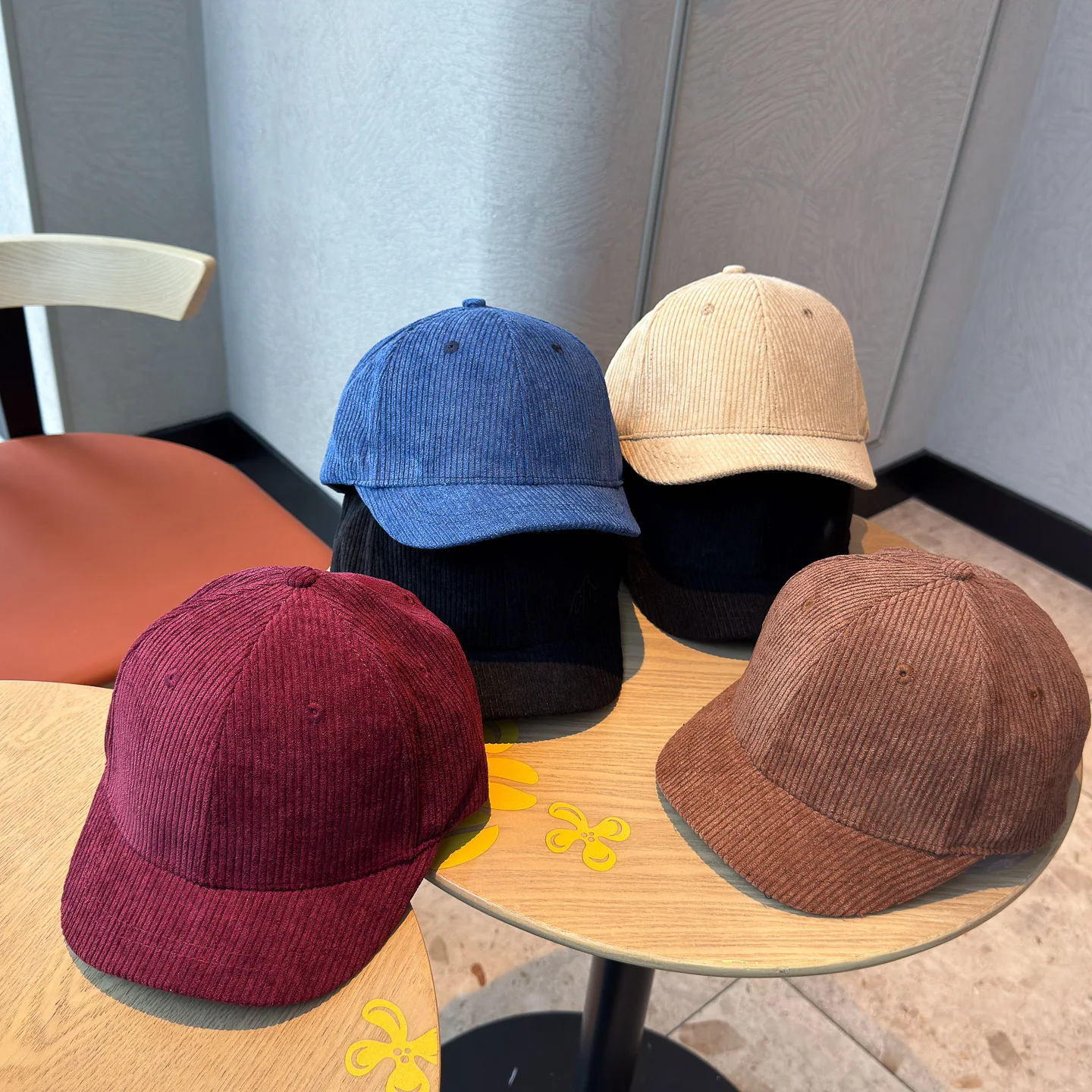 カスタムプリントロゴ入りメンズ無地コーデュロイショートハットつば付き野球帽レディースクラシックファッション万能ダックタンハット