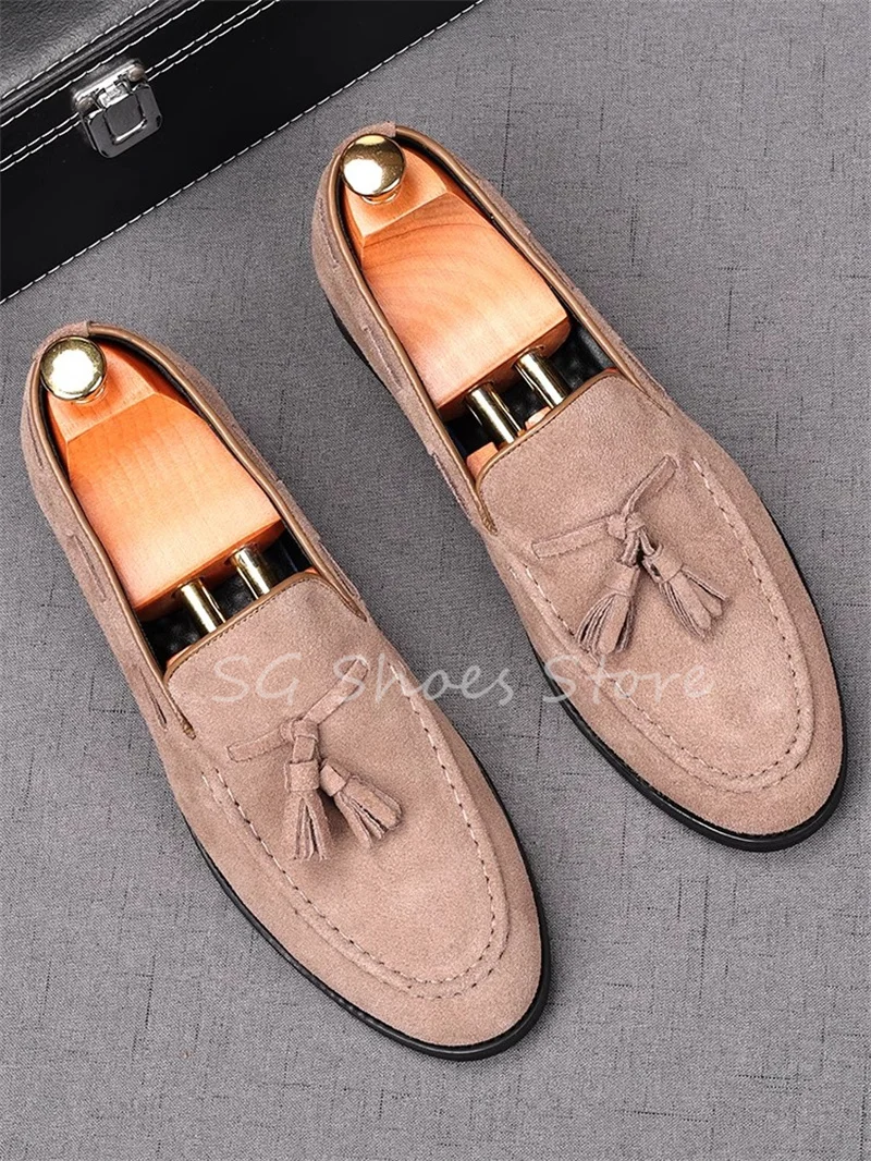 British Style Faux Suede Tassel Flats for Men Fashion Soft Bottom Shallow Slip-On Loafers Male Business Wedding Dress Shoes