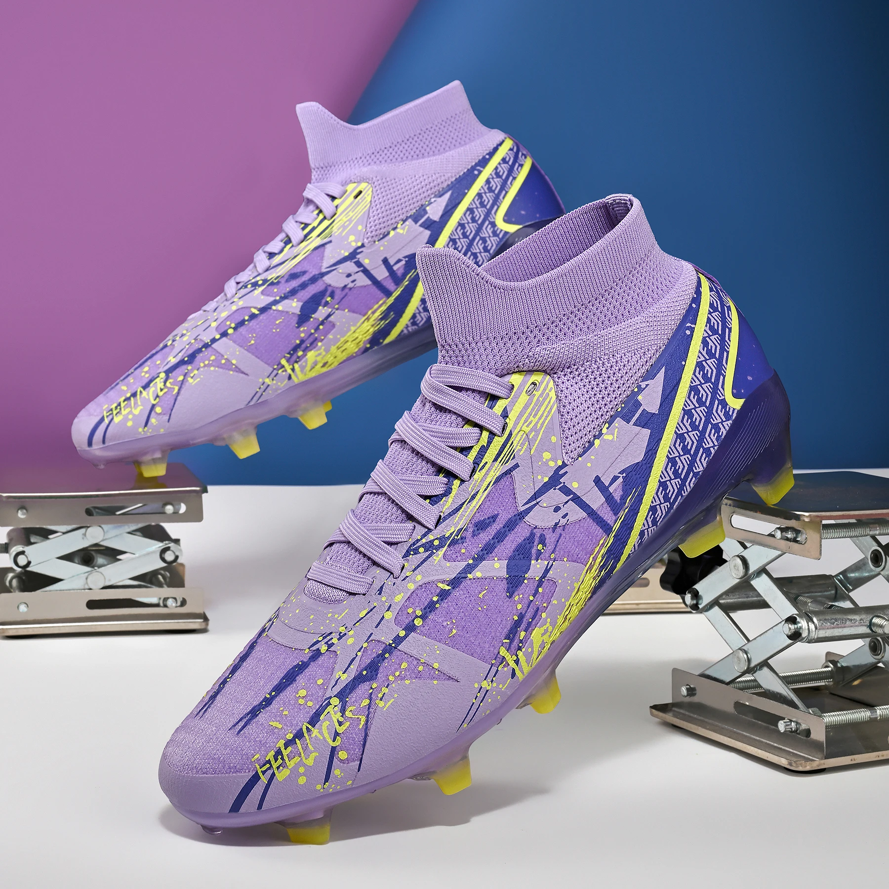 

Кроссовки премиум-класса, подходящие для взрослых и студентов, высокие футбольные бутсы, доступны с литым покрытием или длинными шпильками.