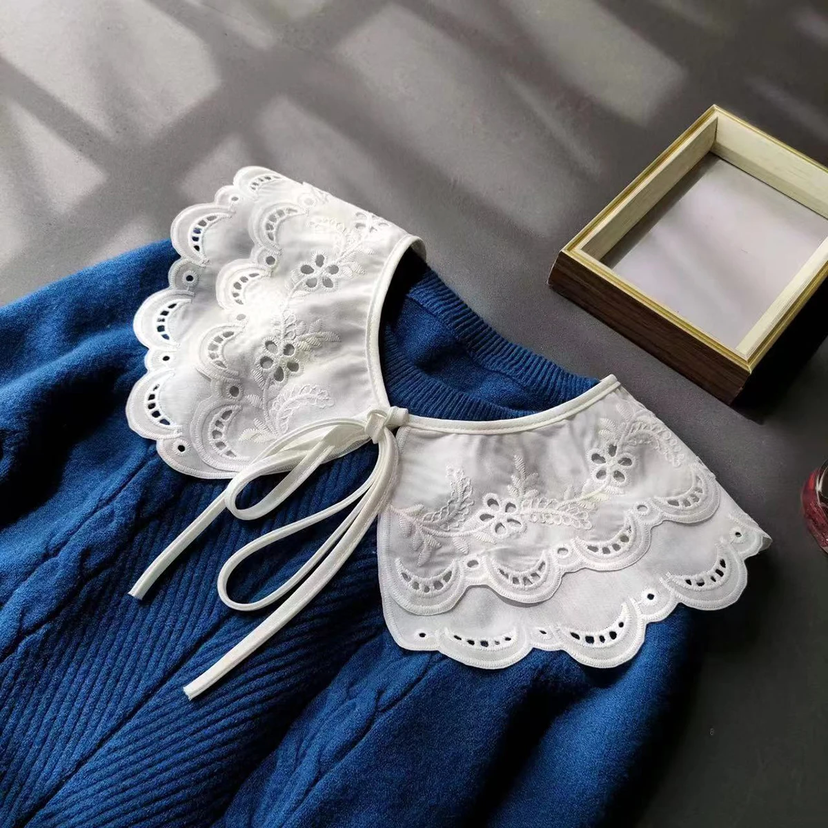 Women's White Embroidered Fake Collar, Double Layered Doll Neck, Fashionable Decorative Shawl with Shoulder Straps