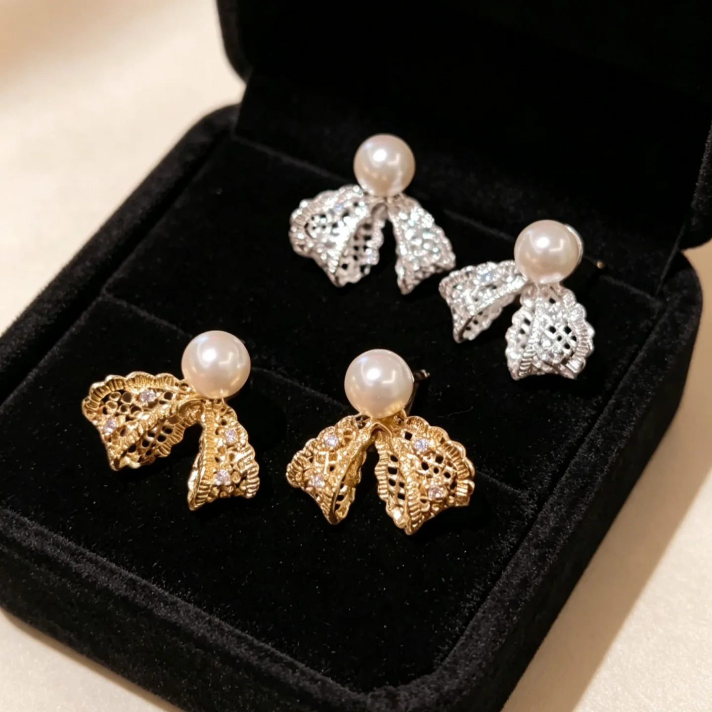 2026 New Delicate Thousand Gold Wind Lace with Bow Pearl Stud Earrings Unique and Beautiful Earrings Premium Earrings