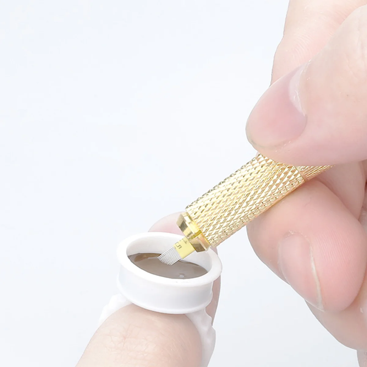 

500Pcs Tattoo Ink Ring Cups Disposable Eyelash Makeup Tool Pigment Holder Clear Size M for Professional Artists