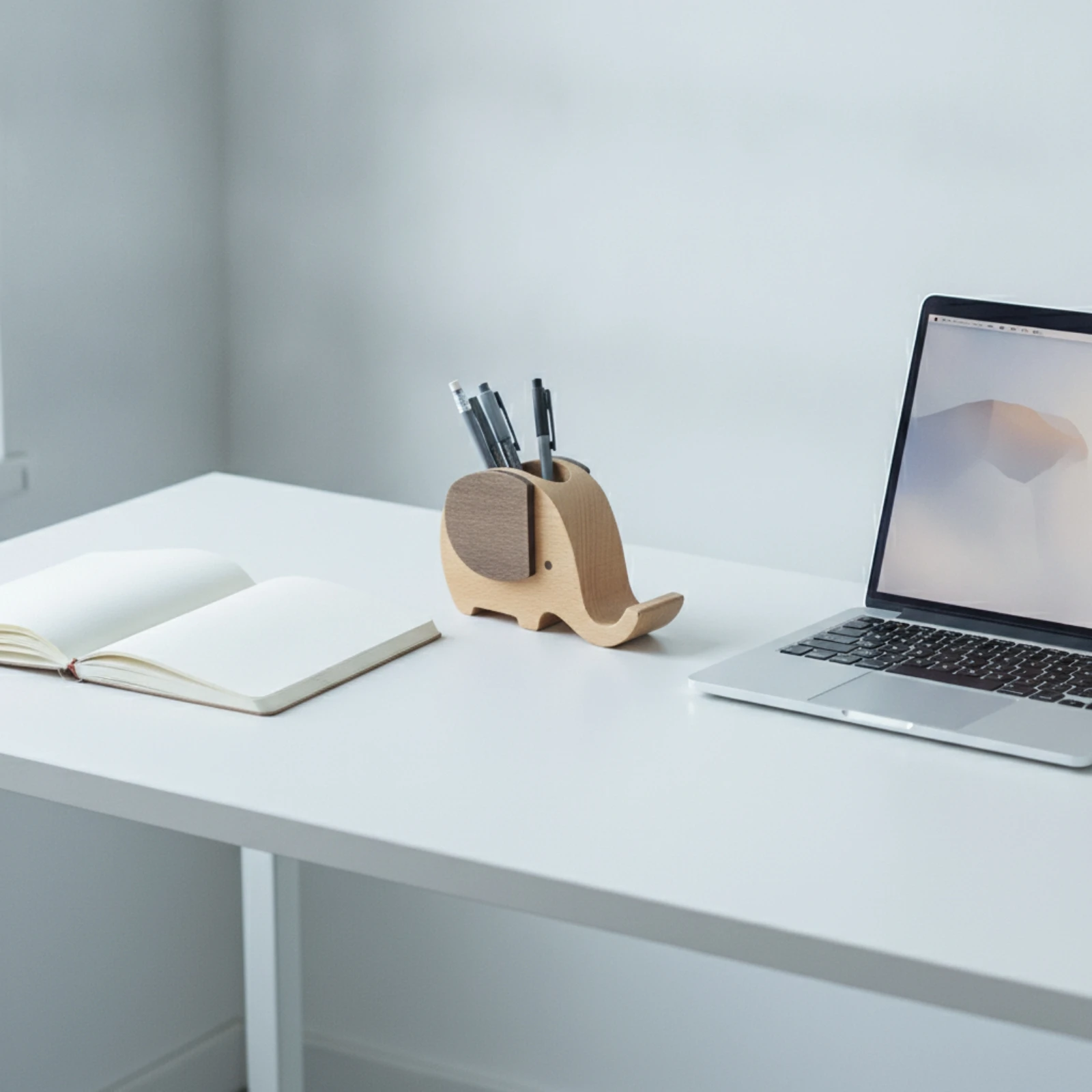 Beechwood Elephant Desk Organizer Sculptural Wooden Elephant Pen Holder Multipurpose Stationery Holder Compact Table Accessory