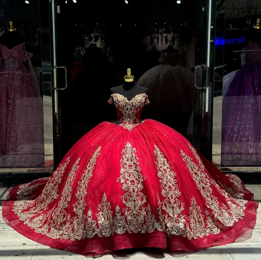 Red Luxury Princess Ball Gowns Quinceanera Dresses 2024 Chapel Train Off Shoulder Tulle Beaded Applique debutante dress 15 years