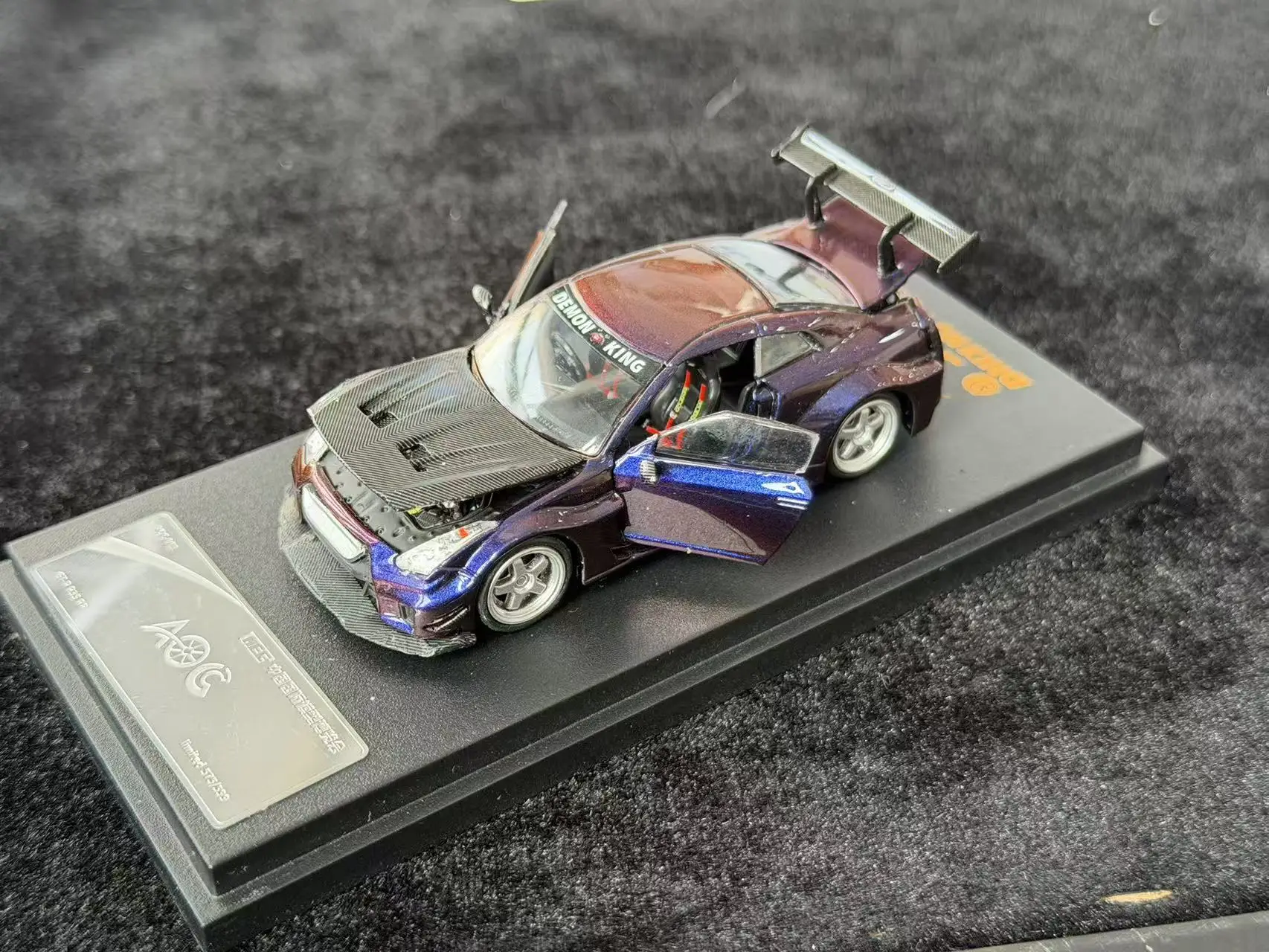 AOC 1:64 F40 R35 Silver gray /chameleon HEC Diecast Model Car