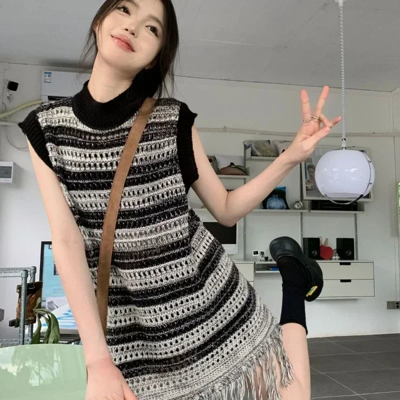 Fashion Mujer Casual Loose Long Vests New Summer Sleeveless Knitted Vest O Neck Striped Hollow Out Tassel Vintage PTKPCC