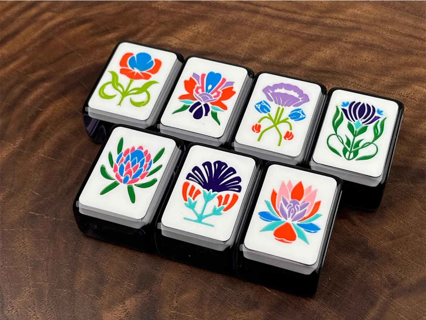 Custom Transparent Jelly Series Acrylic American Mahjong Deluxe Travel Set 160 Pcs Carved Mahjong Tile Family Game