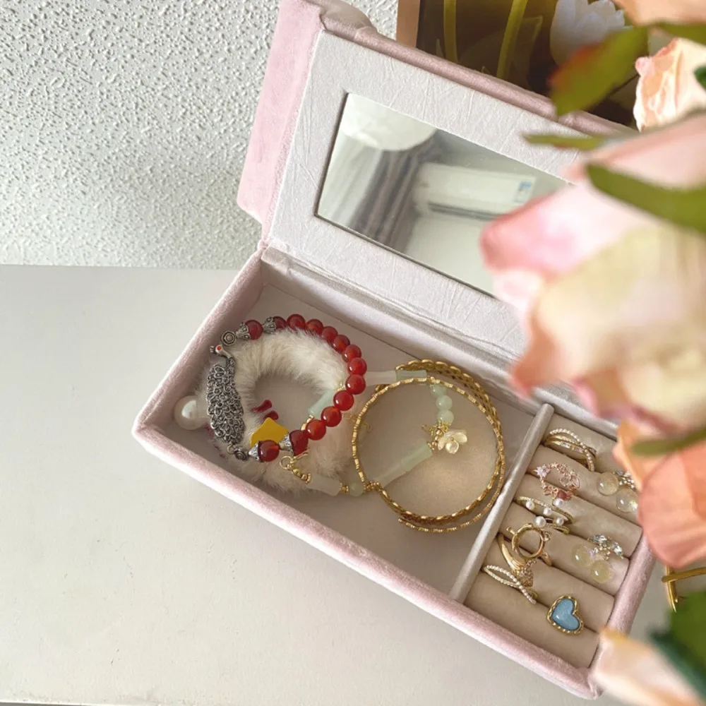 

Dutch Velvet Sofa Shaped Jewelry Box Elegant Pink Mini Couch Earrings Ring Display Stand with Mirror Bracelet