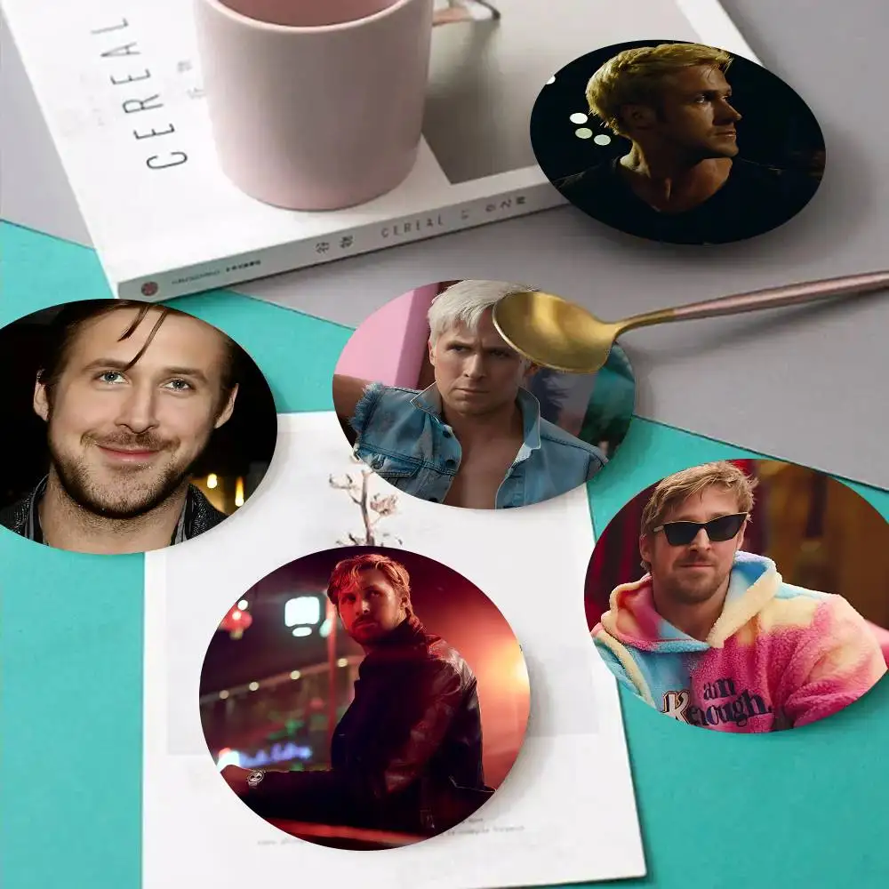 1pc Singer R-Ryan Gosling Wooden Coaster Colour Printing Cup Mat Home Desk Decoration Gifts