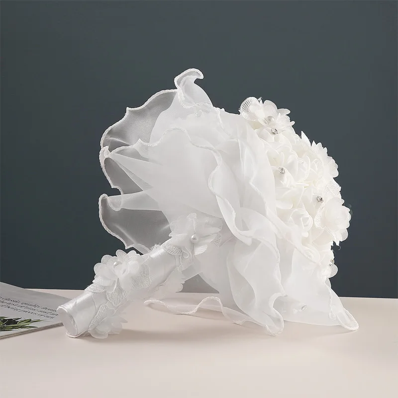 장미꽃 레이스 창의적인 핸드 부케, 사랑을 대신하는 웨딩 선물 부케, 약혼, 결혼에 적합