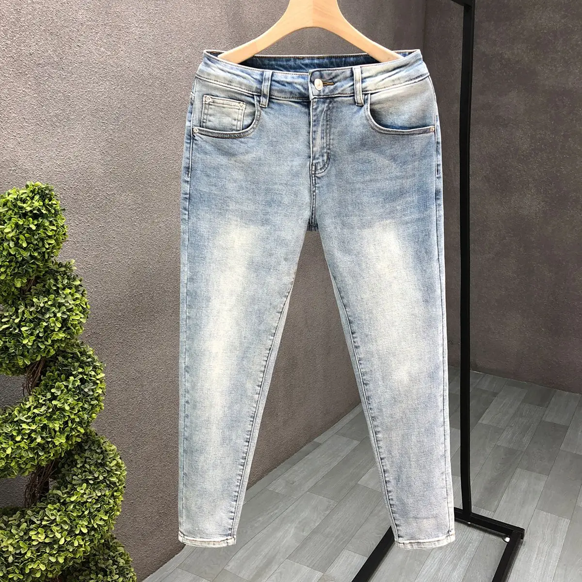 Men's Light Blue Slim Fit Jeans 2026 Spring Autumn Thin Nine Points Trousers Fashion Casual Stretch Denim Pants