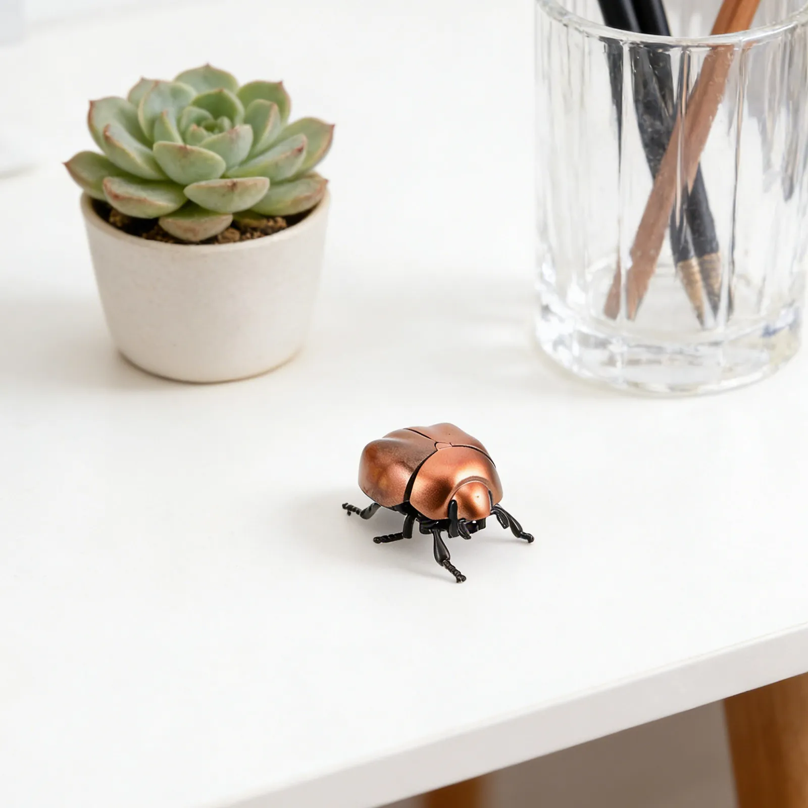 

4Pcs Wind-Up Simulation Beetle Plastic Bugs Crawling Insect Realistic Lifelike Insects for Kids Educational Party Decorations