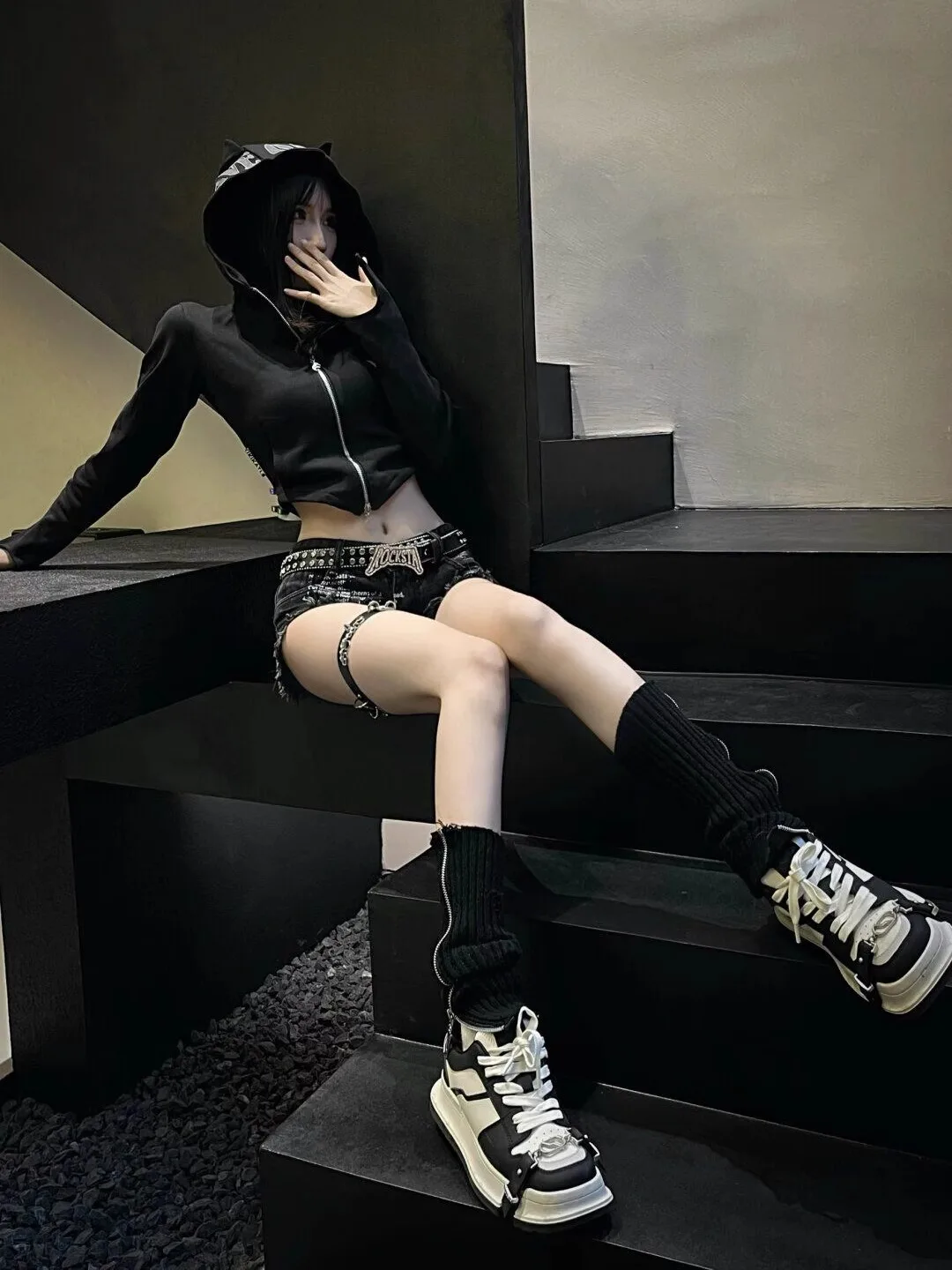 الألفية التوابل نمط الأبجدية طباعة الخام حافة منخفضة الارتفاع الدنيم السراويل النسائية الصيف الجديدة التخسيس الورك التفاف السراويل الساخنة