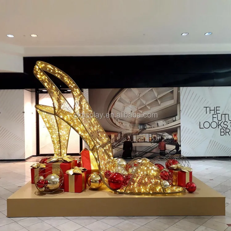 حذاء بكعب عالٍ مضيء عملاق خارجي لتزيين الشارع التجاري لمركز التسوق