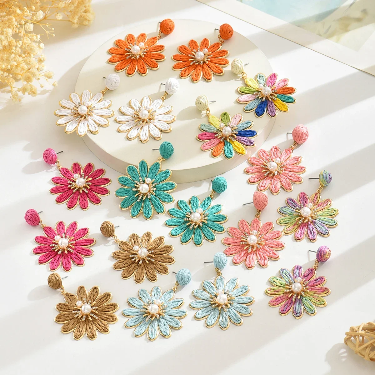 

Boho Sweet Colorful Raffia Flower Drop Earrings for Women Handamde Elegant Imitation Pearls Rattan Knit Earrings Summer Jewelry