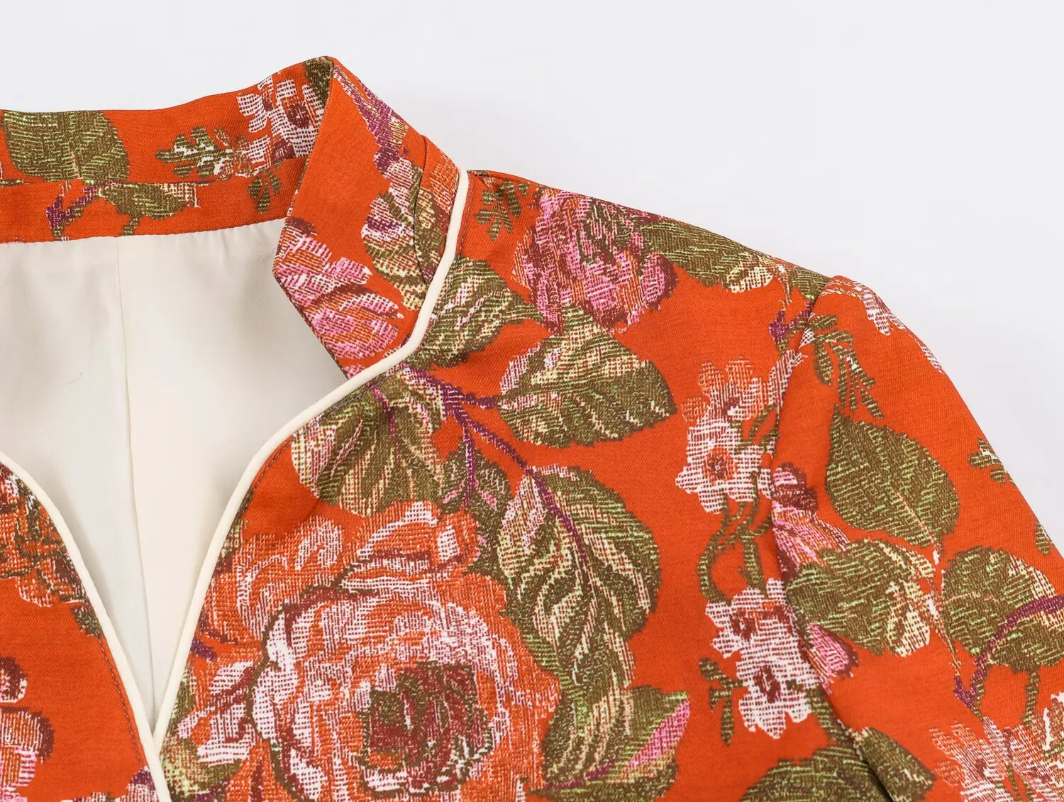 KONDALA Damen Blazer mit schickem Blumenmuster, eleganter, lässiger, schmaler Blazer mit Knöpfen, Trendiger Vintage-Blazer für den Frühherbst/Herbst 2026 – Detail 6