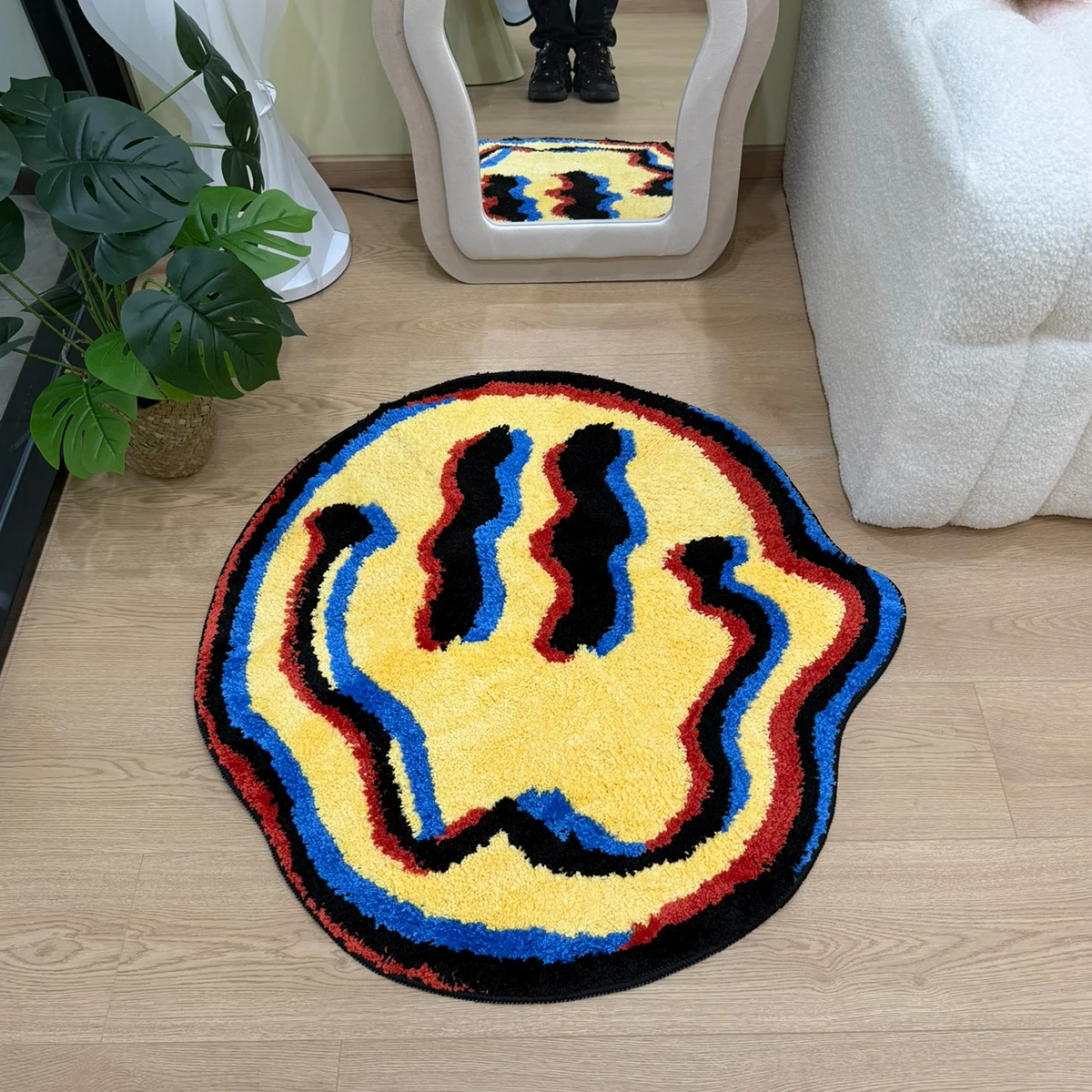 AGILESTAR Abstract Wavy Face Rug, Funky Multicolor Tufted Carpet, Soft Non Slip Floor Mat for Art Lovers Retro Apartment Decor