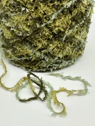 100g Moss Carpet Yarn Diy High-end Not Ball Section But Half Side Velvet Imitation Mink Gradient Green Soft Wool Wiring