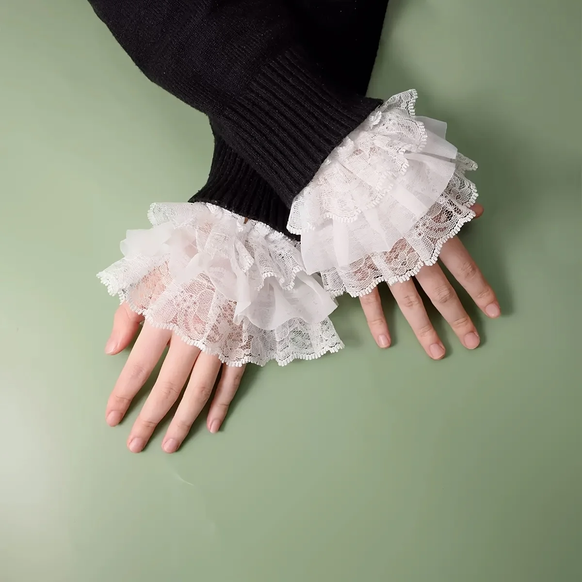 1 Para Eleganckich Koronkowych Rękawów na Ręce z Kwiatowym Haftem, Potrójnie Warstwowe Plisowane Falbany, Elastyczne Mankiety z Oddychającego Materiału