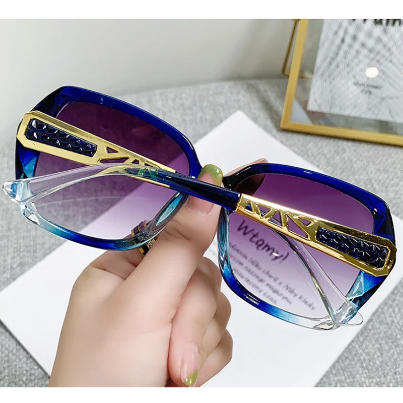 New Fashion Oversized Sunglasses Women Big Frame Vintage Square Glasses UV400 Eyewear Classic Goggles Oculos De Sol