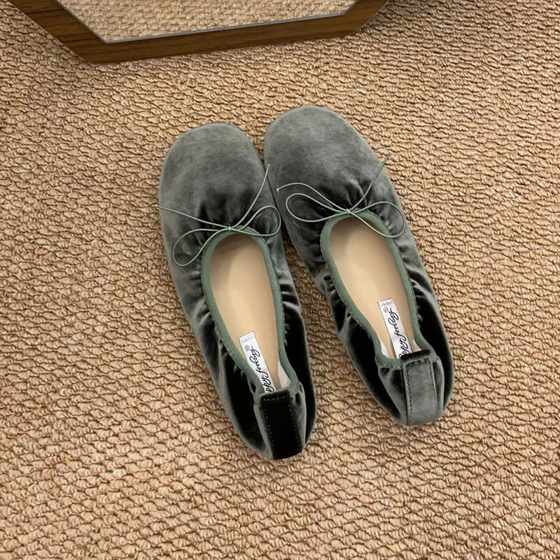 Modische, weiche Ballettschuhe aus Seide für Damen, neu im Frühjahr, lässige Slip-On-Schuhe mit Schleifenknoten für Damen. – Detail 13