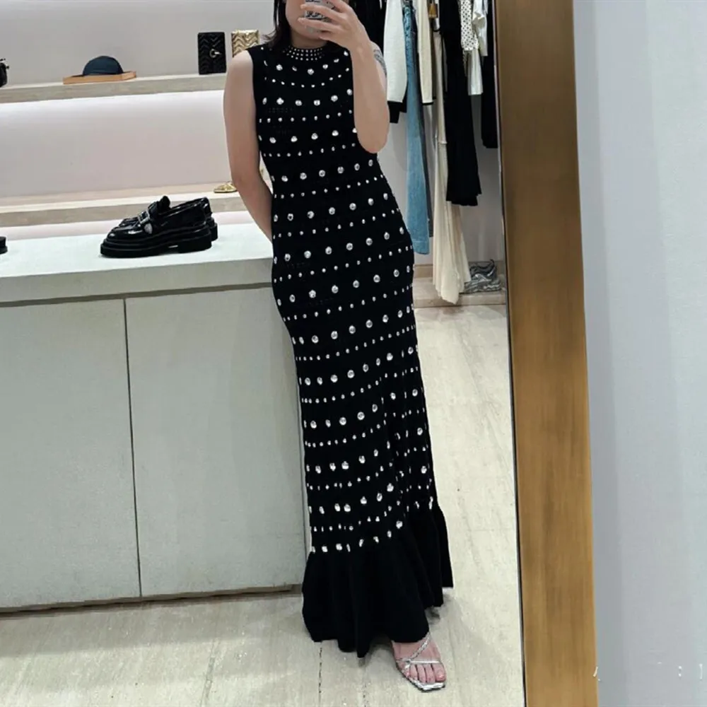 

Knitted Long Skirt Sleeveless Jumpsuit, Black Slim Fit, Heavy Decoration Buckle, Ruffle Edge Hem, High-end Version, S Family