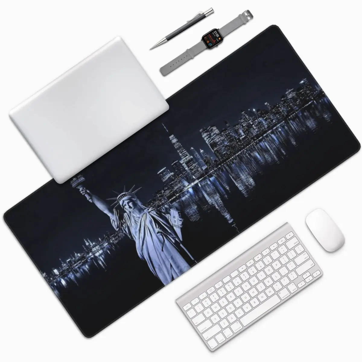 The Statue Of Liberty And Night View Of New York Large Mouse Pad Computer Keyboard Mouse Mat Laptop Desk Mat Office Table Mats