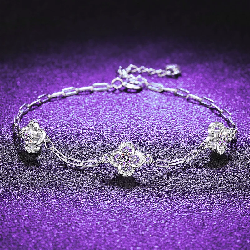 

S925 Silver White Gold Plated 0.6CT D Color Moissanite Paperclip Four-Leaf Clover Bracelet for Women, Exquisite Jewelry.