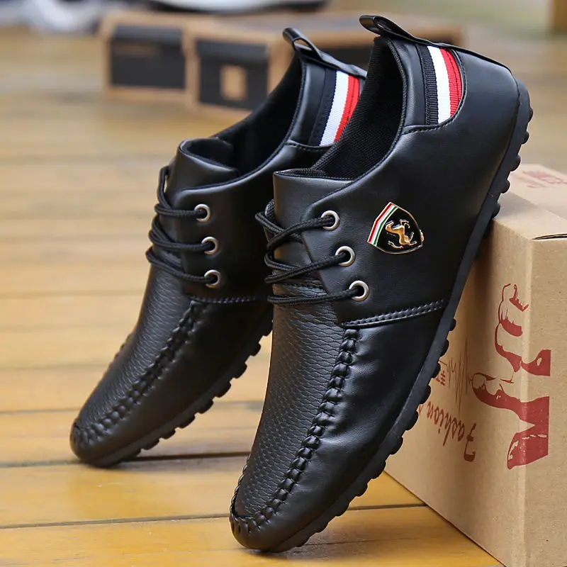 2024 Solid Color Non-slip Men Driving Shoes Spring Autumn New Leather Breathable Men\'s Peas Shoes British Casual Sneakers